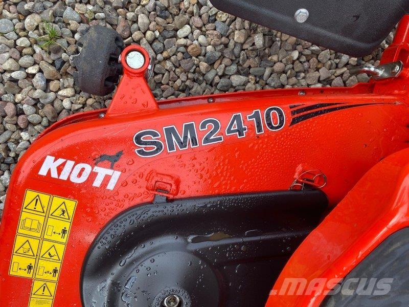 Kioti CS2520H Kompaktie traktori