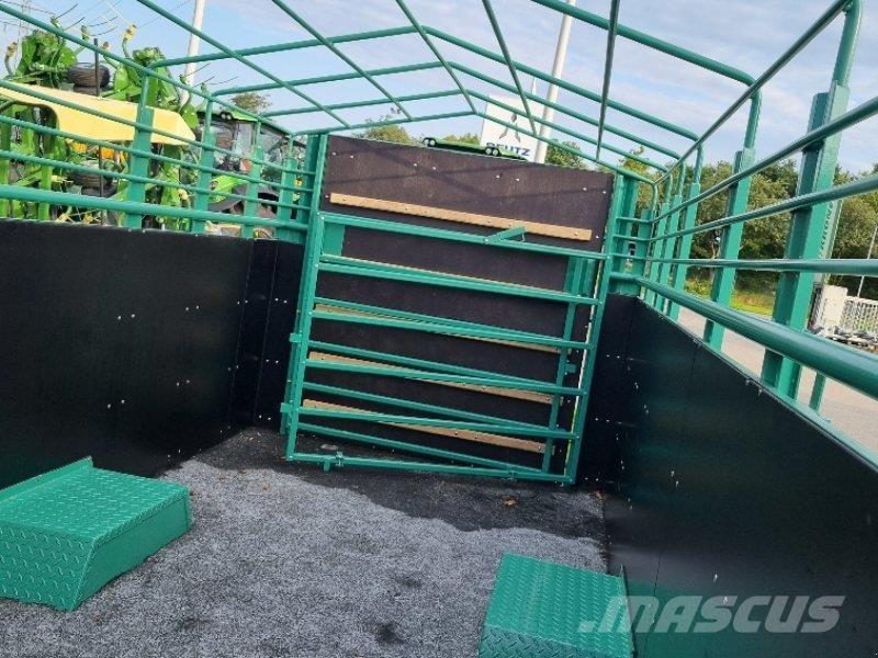 Knies VA 8 Dzīvnieku transportēšanas piekabes