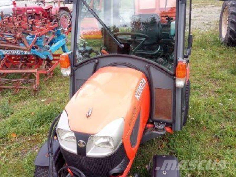 Kubota BX231 Kompaktie traktori