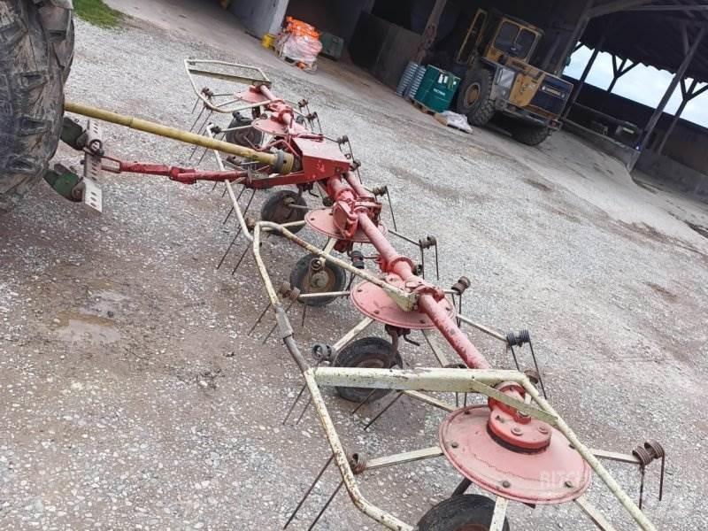 Kuhn GF 671 Grābekļi un siena ārdītāji