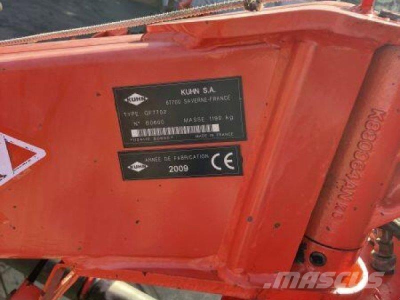 Kuhn GF 7702 Grābekļi un siena ārdītāji