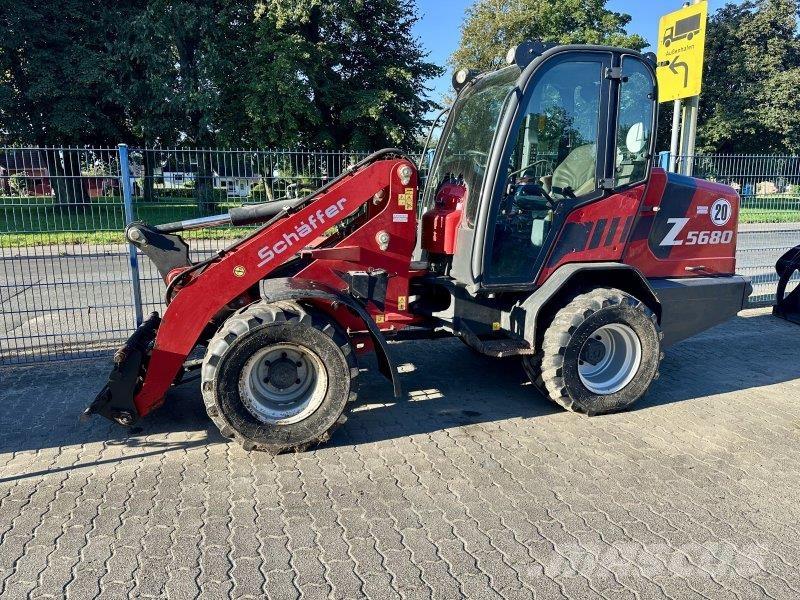 Schäffer 5680Z Iekrāvēji uz riteņiem