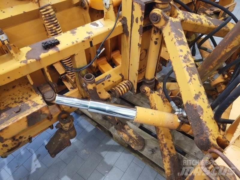 Schmidt KF 3.3 Sniega naži un tīrītāji