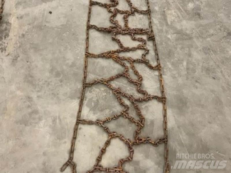  SCHNEEKETTEN Sliedes, ķēdes un šasija