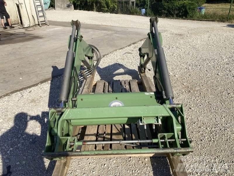 Stoll FZ 30.1 Frontālie iekrāvēji un ekskavatori