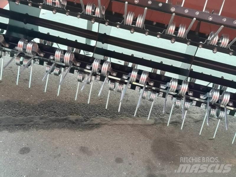 Talex Bocian Cits lopbarības novācēju, kombainu aprīkojums