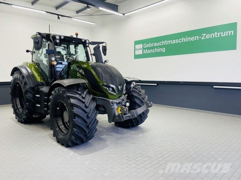Valtra T215D Traktori