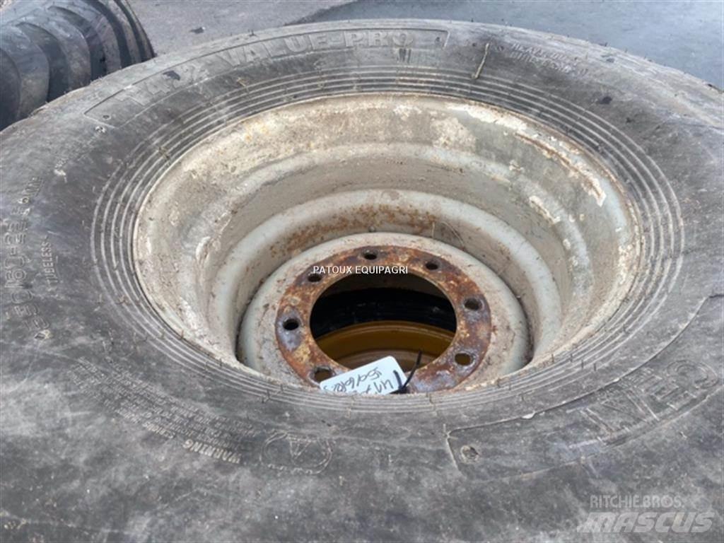 BKT 550/60R22,5 Riepas, riteņi un diski