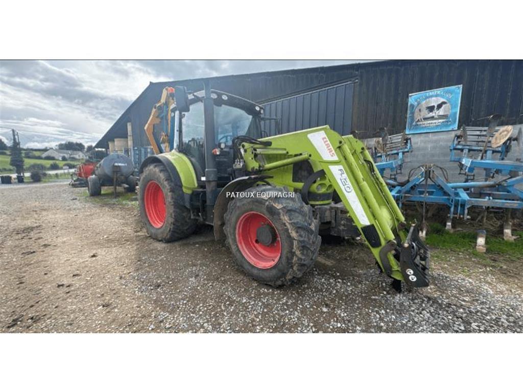 CLAAS ARION640 Traktori
