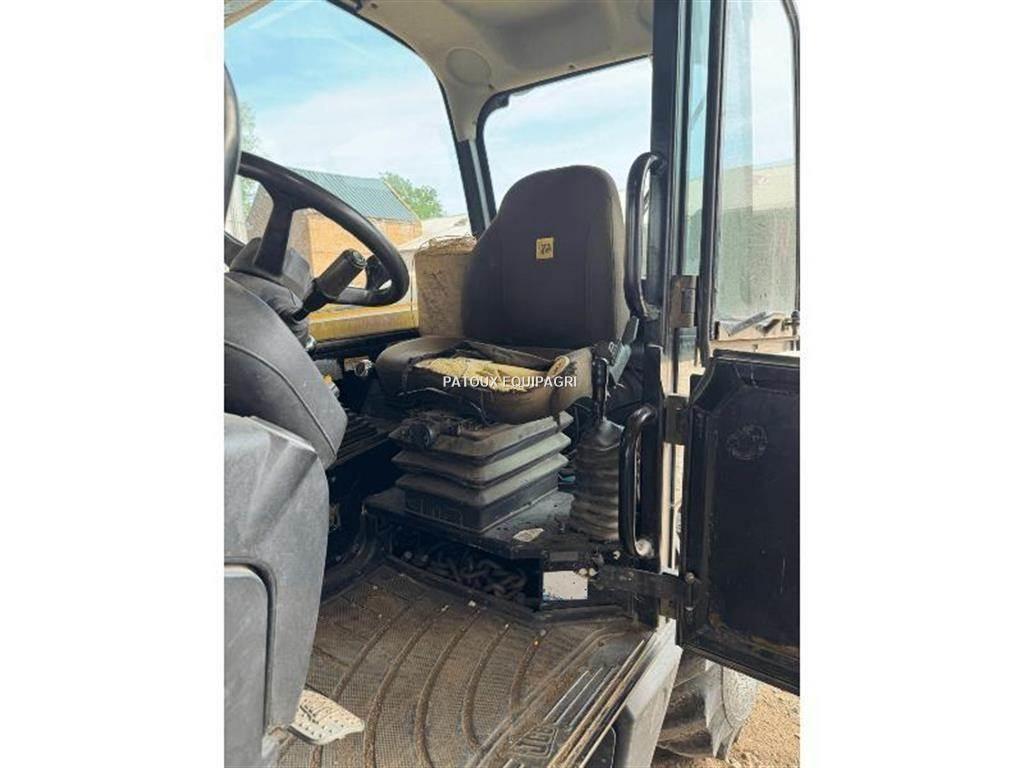 JCB 531-70 Lauksaimniecības pacēlāji