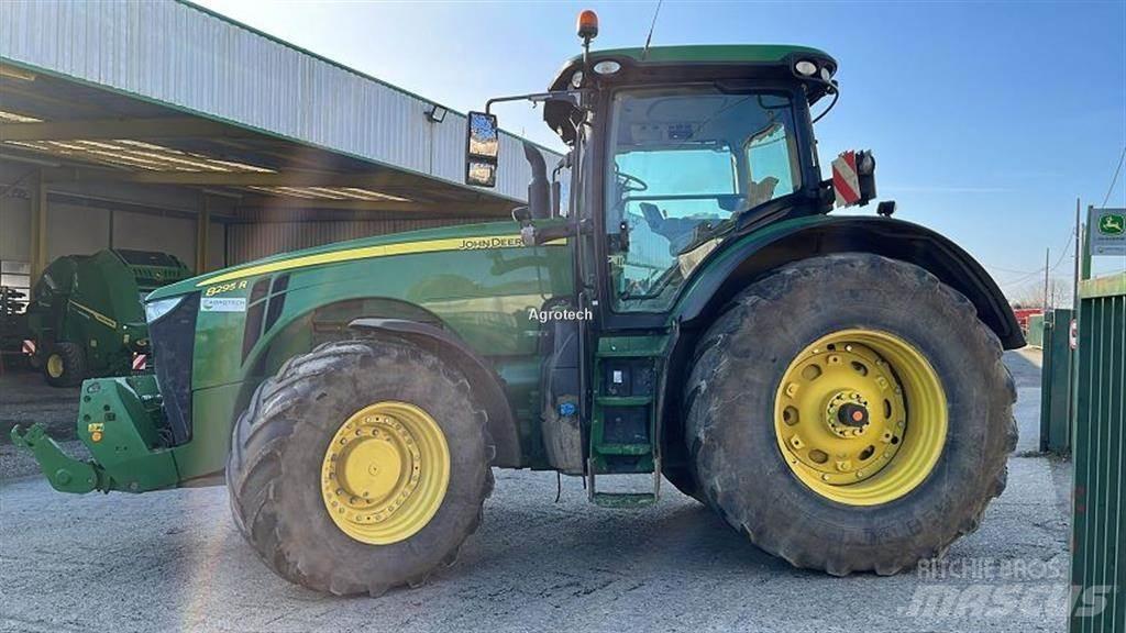 John Deere 8295R Traktori