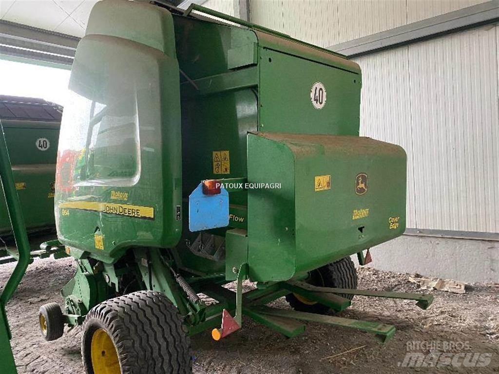 John Deere 864 Rituļu preses