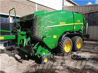 John Deere C441R Rituļu ietinēji