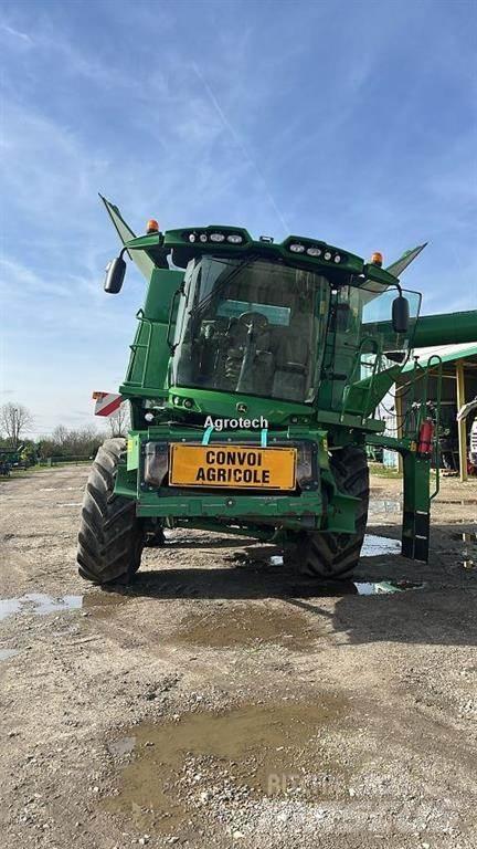 John Deere S670 Ražas novākšanas kombaini