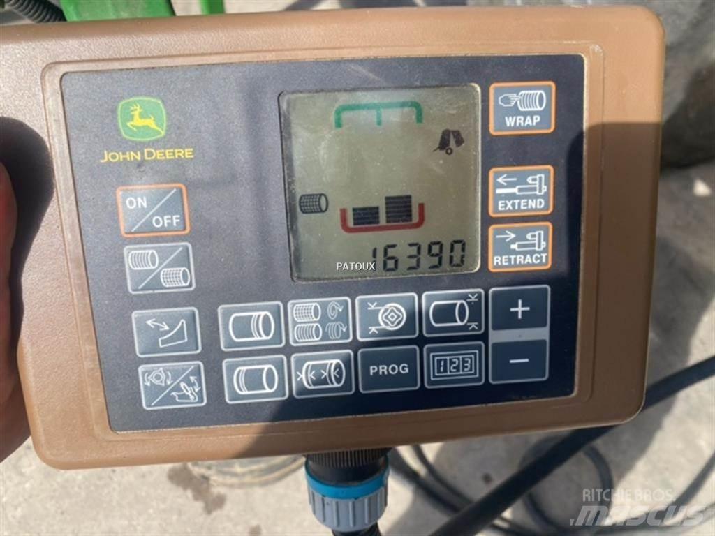 John Deere V461M Rituļu preses