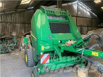 John Deere V461M Rituļu preses