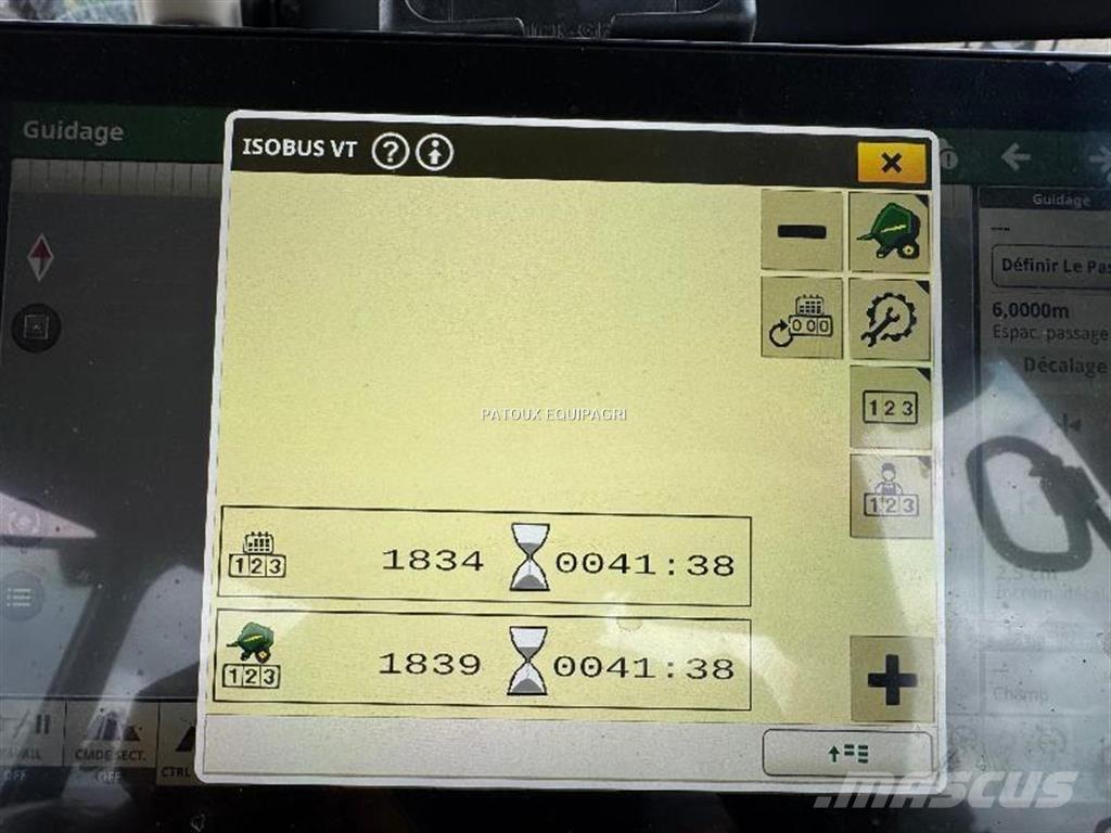 John Deere V461R Rituļu preses