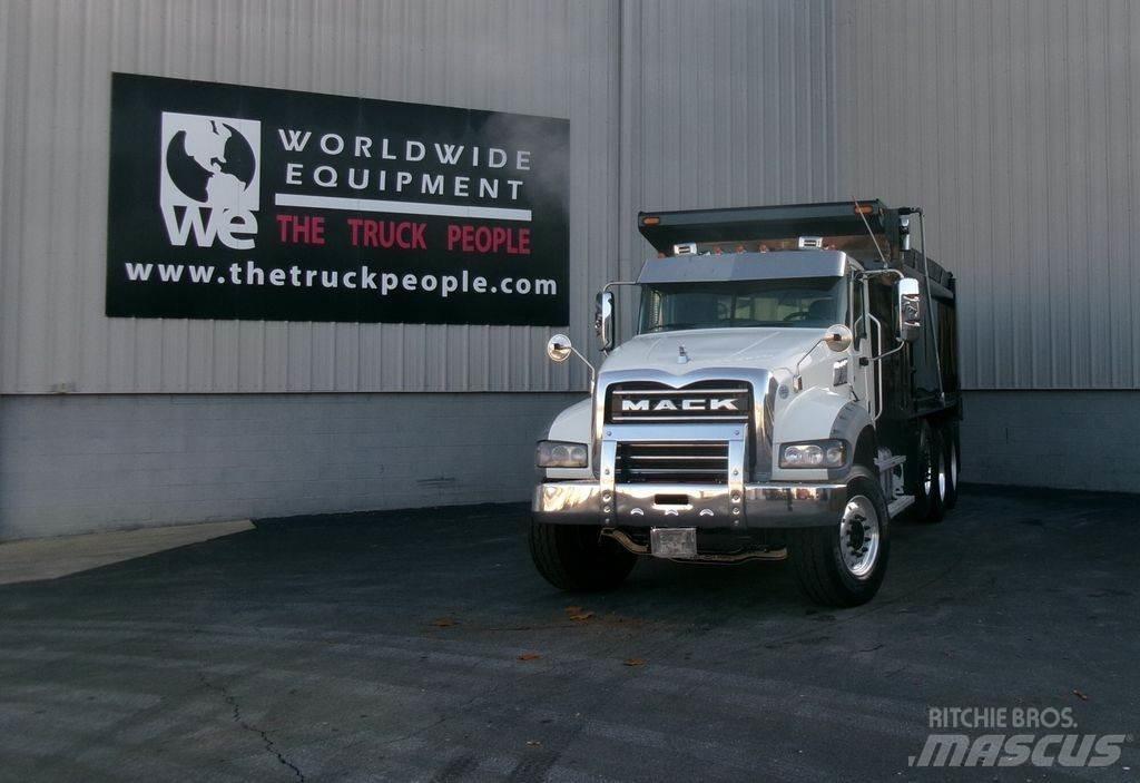 Mack GR64F Pašizgāzējs