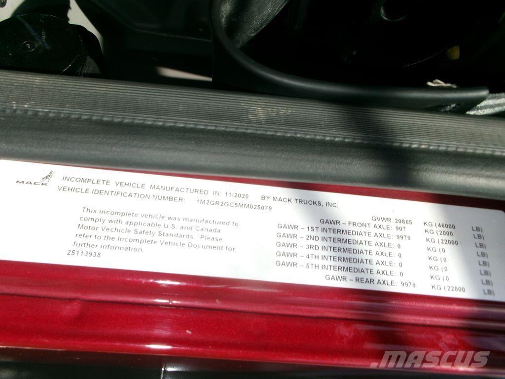 Mack GR64F Pašizgāzējs