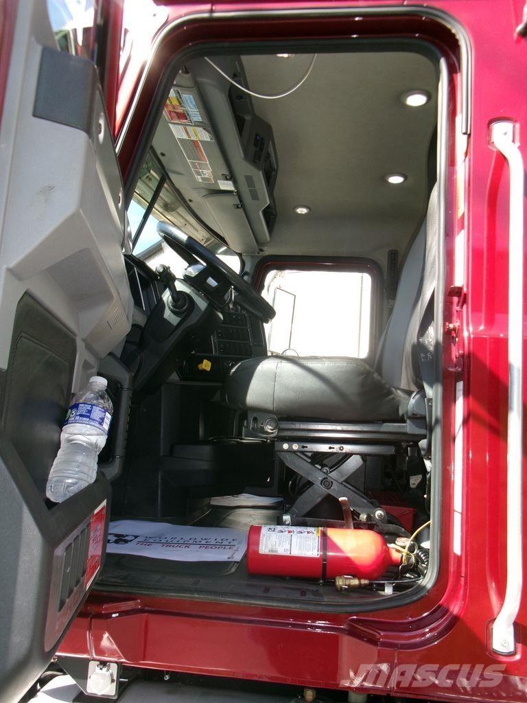 Mack GR64F Pašizgāzējs