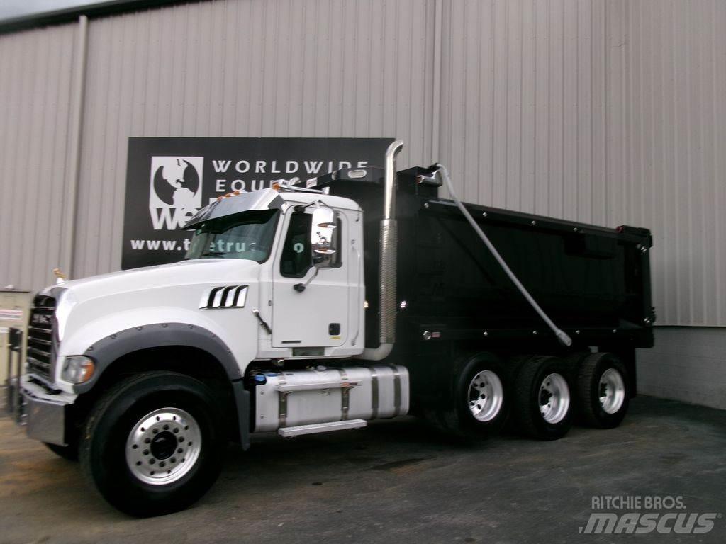 Mack GR64FR Pašizgāzējs