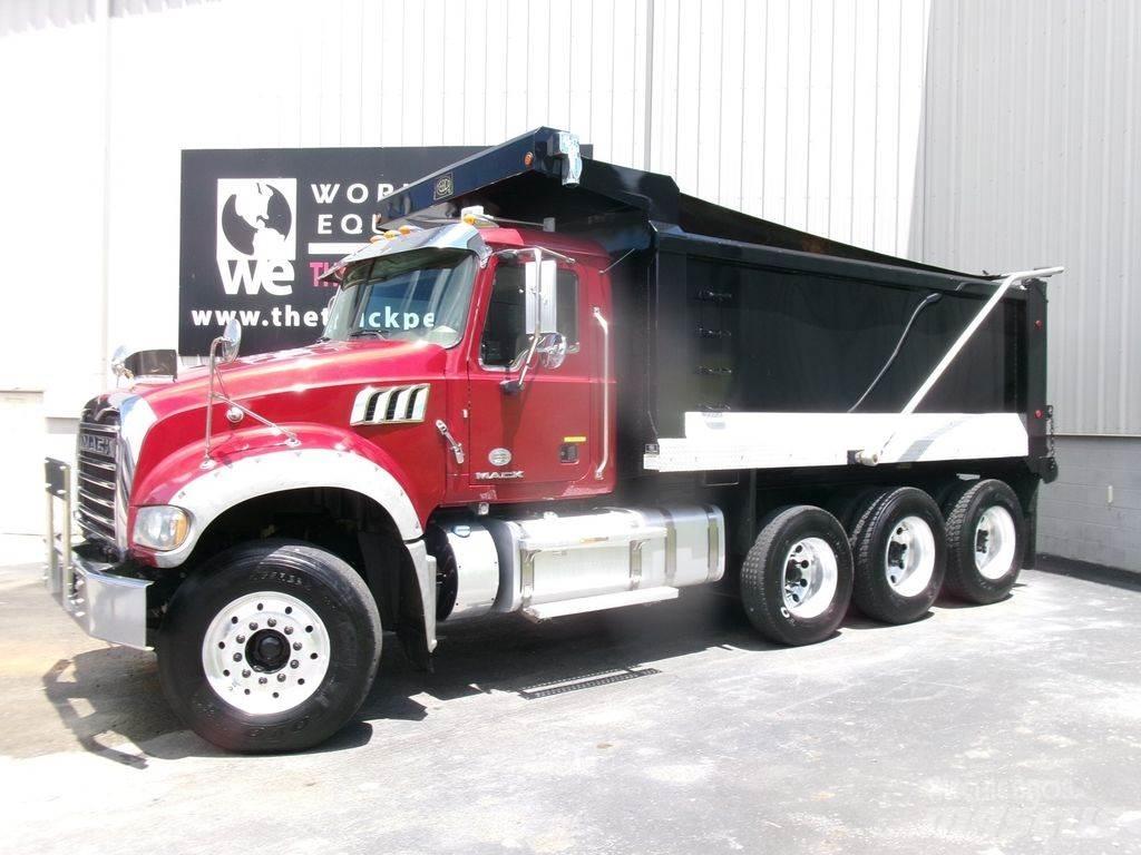Mack GU 713 Pašizgāzējs