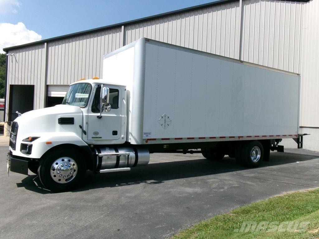 Mack MD6 Furgons