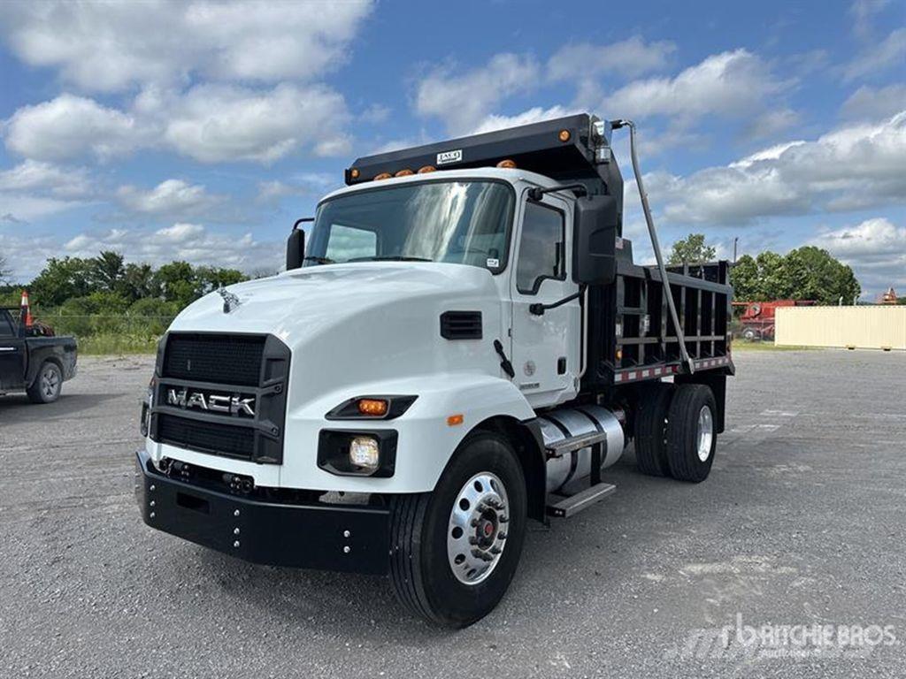 Mack MD6 Pašizgāzējs