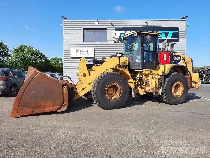 CAT 950K Iekrāvēji uz riteņiem