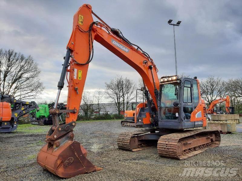 Doosan DX140LCR-5 Kāpurķēžu ekskavatori