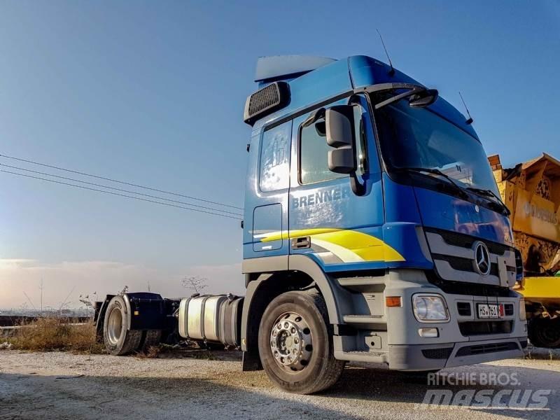 Mercedes-Benz 18.46 Šasija ar kabīni