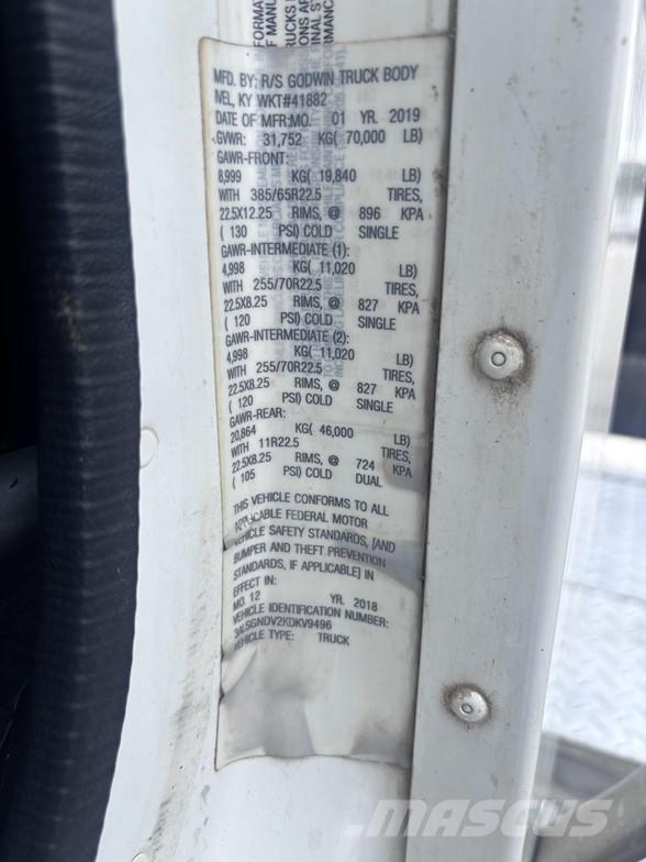 Freightliner 122SD Pašizgāzējs