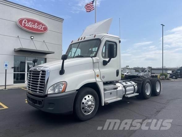 Freightliner CASCADIA 116 Vilcēji
