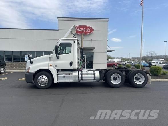 Freightliner CASCADIA 116 Vilcēji