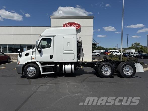 Freightliner CASCADIA 116 Vilcēji