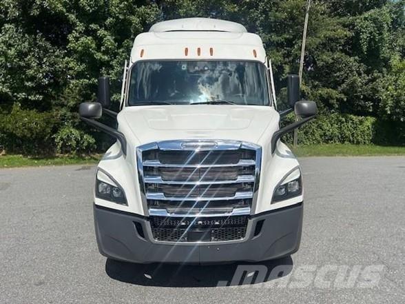 Freightliner CASCADIA 116 Vilcēji
