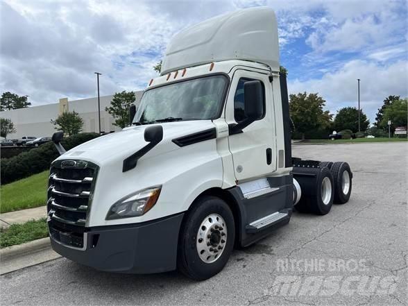 Freightliner CASCADIA 126 Vilcēji