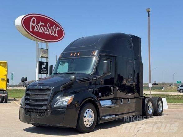Freightliner CASCADIA 126 Vilcēji
