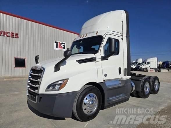Freightliner CASCADIA 126 Vilcēji