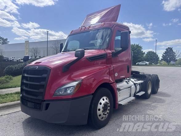 Freightliner CASCADIA 126 Vilcēji