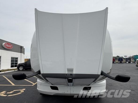 Kenworth T680 Vilcēji