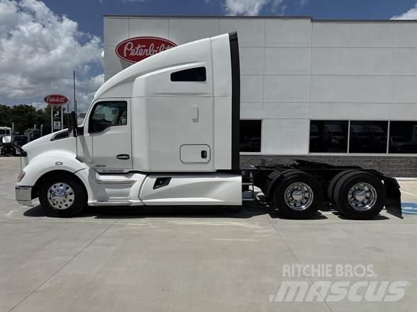 Kenworth T680 Vilcēji