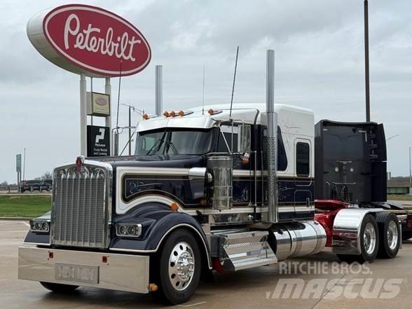 Kenworth W900L Vilcēji