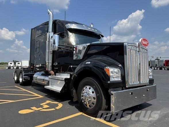 Kenworth W990 Vilcēji
