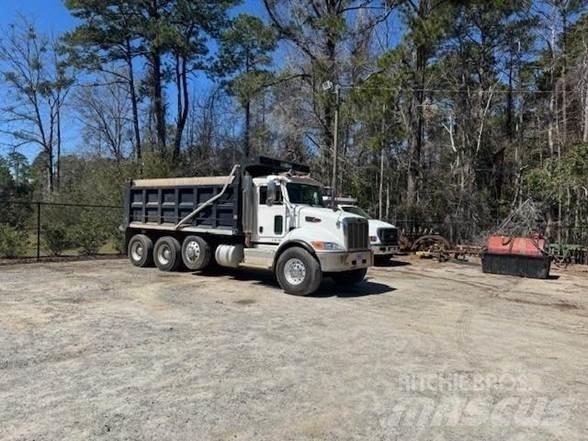 Peterbilt 348 Pašizgāzējs