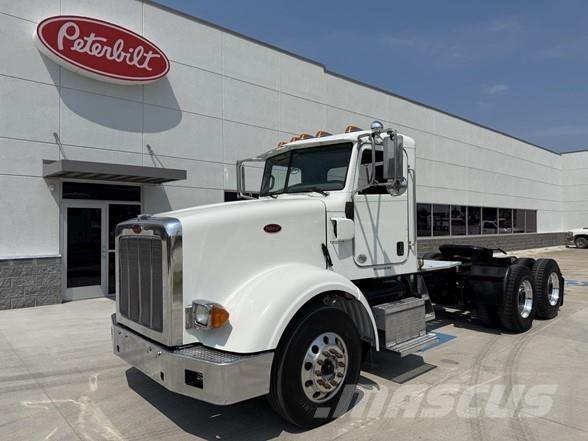 Peterbilt 367 Vilcēji