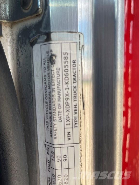 Peterbilt 389 Vilcēji