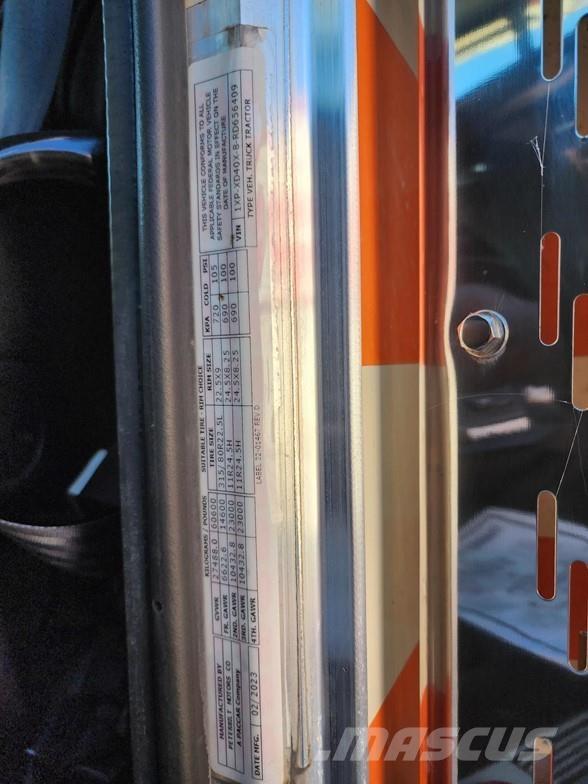 Peterbilt 389 Vilcēji