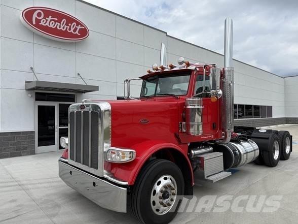 Peterbilt 389 Vilcēji