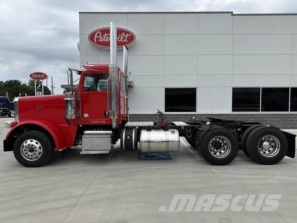 Peterbilt 389 Vilcēji
